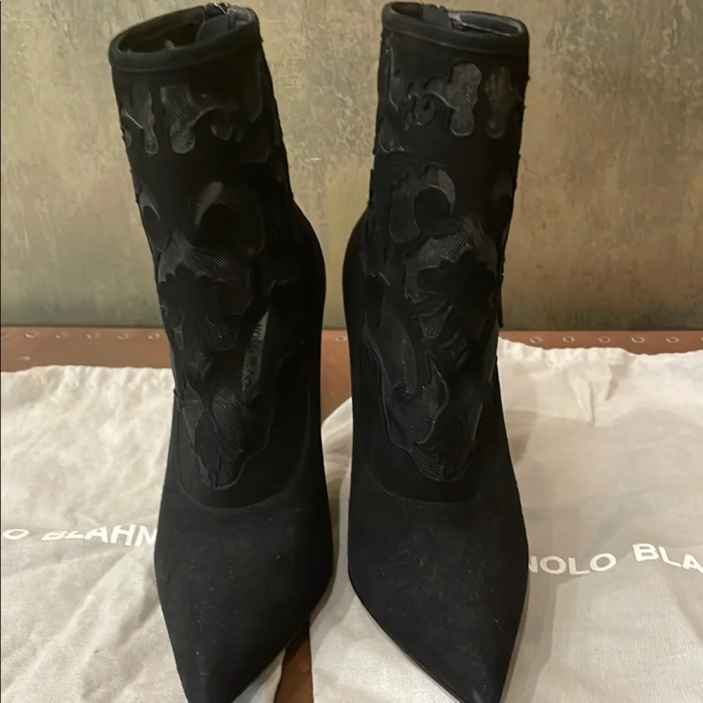 Like New Manolo Blahnik  Elegant Black Mesh Ankle Boots - Picture 2 of 11